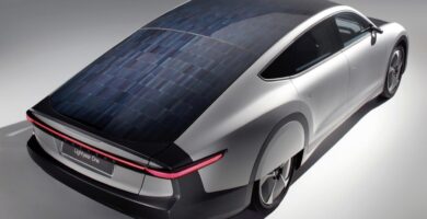 porque los coches electricos no tienen paneles solares